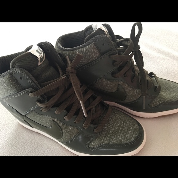 nike dunk sky high olive